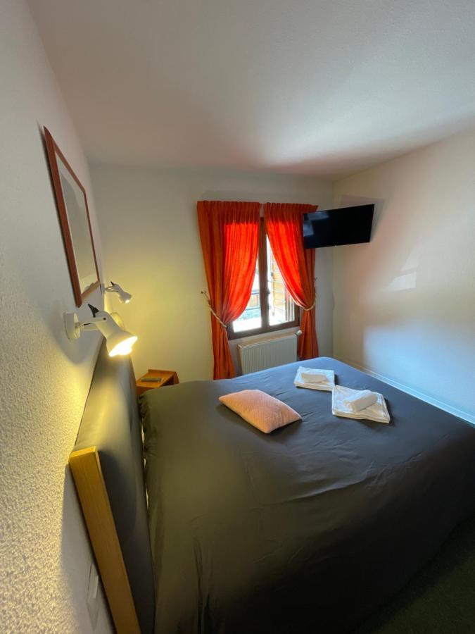 Hotel Le Campcardos Porta Esterno foto