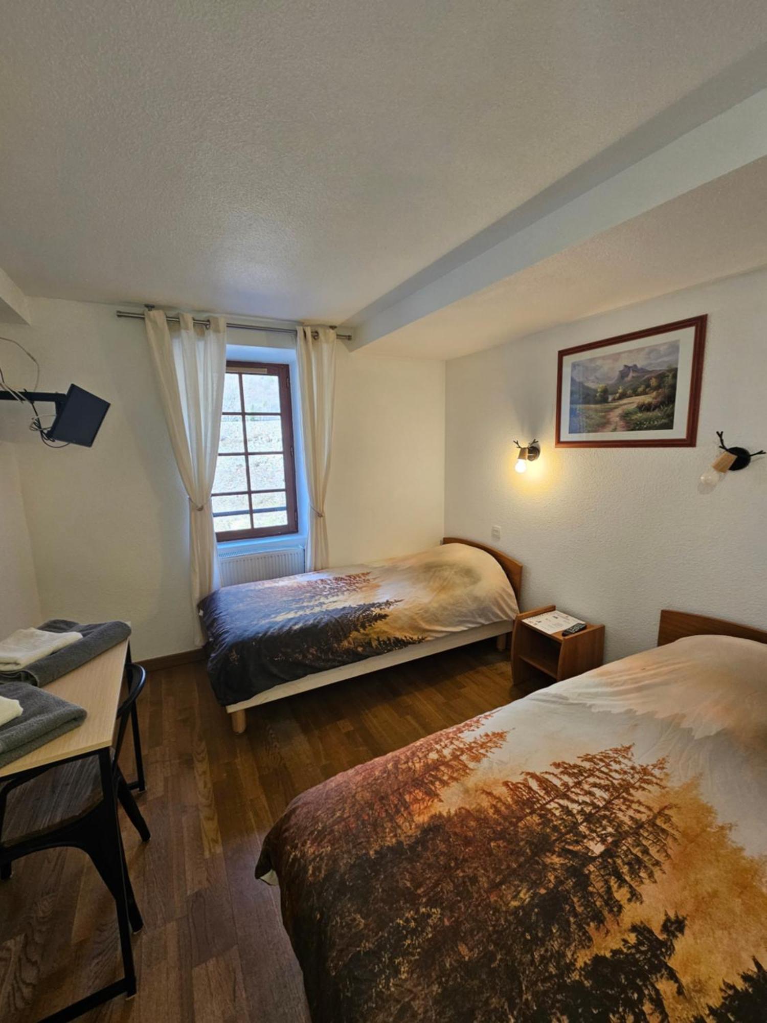 Hotel Le Campcardos Porta Esterno foto