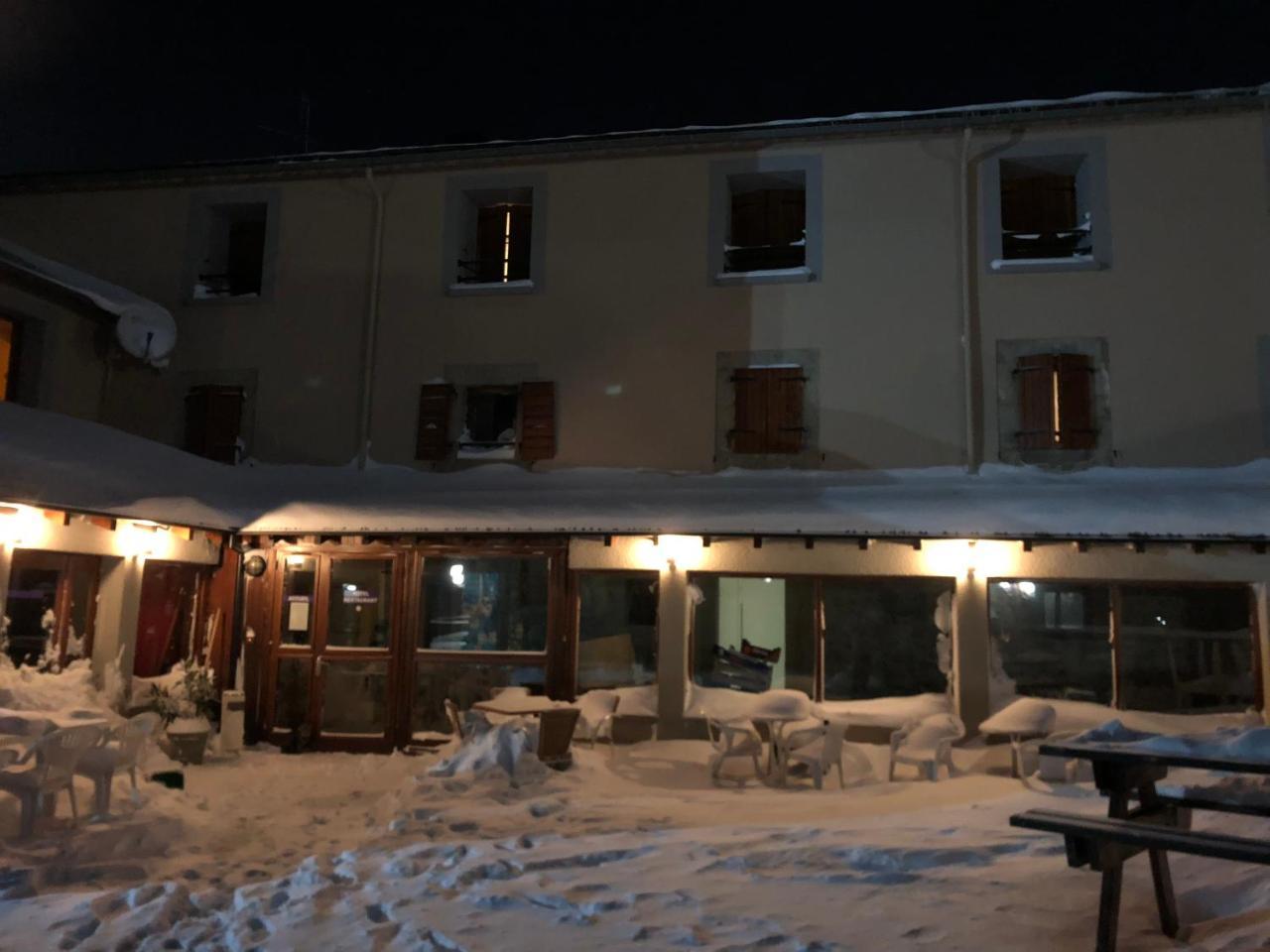 Hotel Le Campcardos Porta Esterno foto